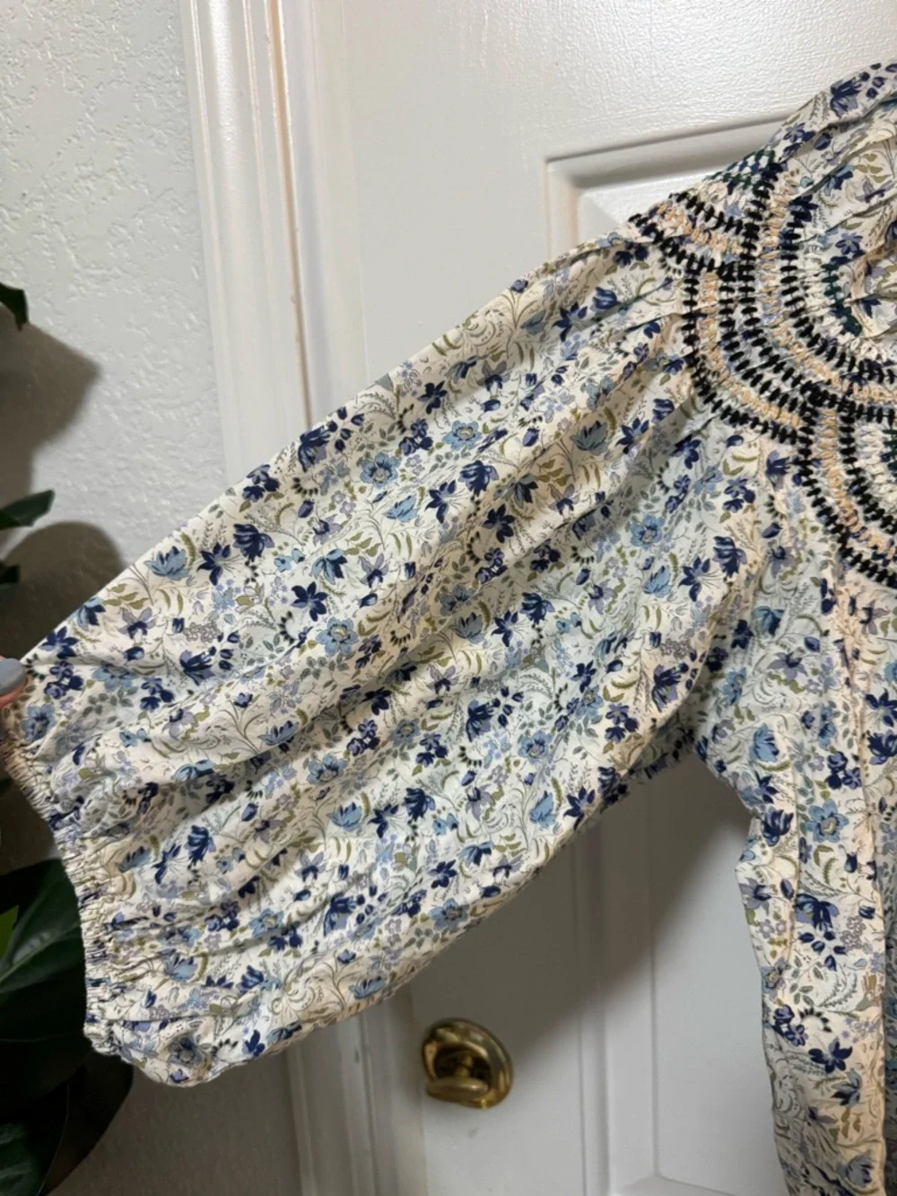 Johnny Was Tatiana Floral Embroidered Top Size Large $250